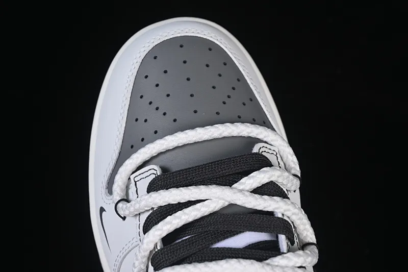 All Categories Nk SB Dunk Series Nk SB Dunk Low High-end Customized Low-top Shoes Nike SB Dunk Low "Just Do It" Straps Anniversary High-end Customized Low-top Casual Shoes WB0510-064